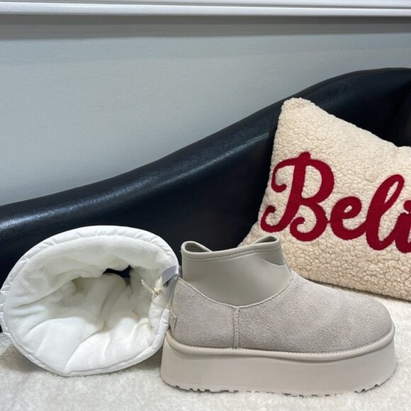 UGG Women's Classic Mini Dipper Puffer - Picture 11 of 13